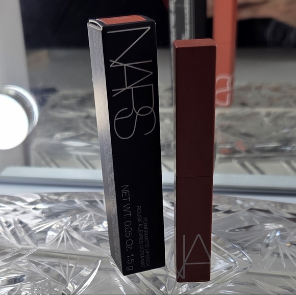 NARS Powermatte Lipstick Free Bird 121 Full Size NIB - Picture 2 of 3